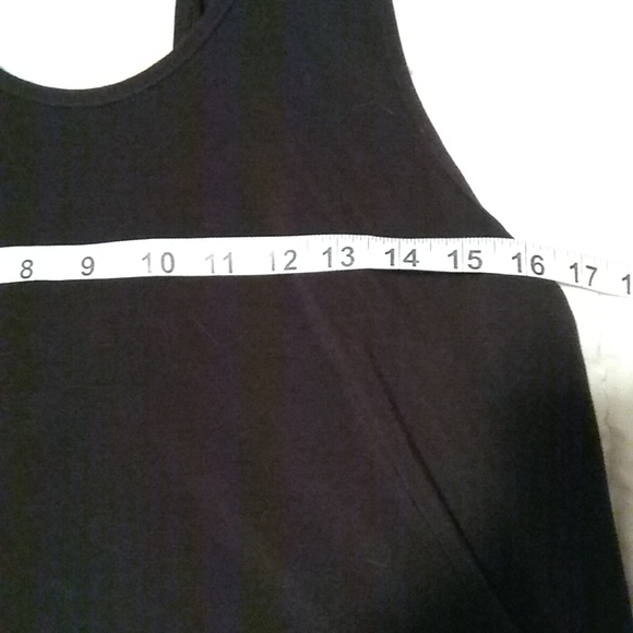 74. Montiel Workout Tank OS - Picture 5 of 6